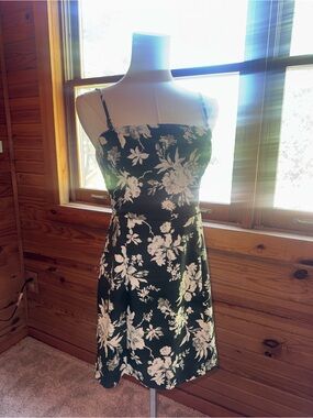 Abercrombie & Fitch Dark Green Floral Midi Dress